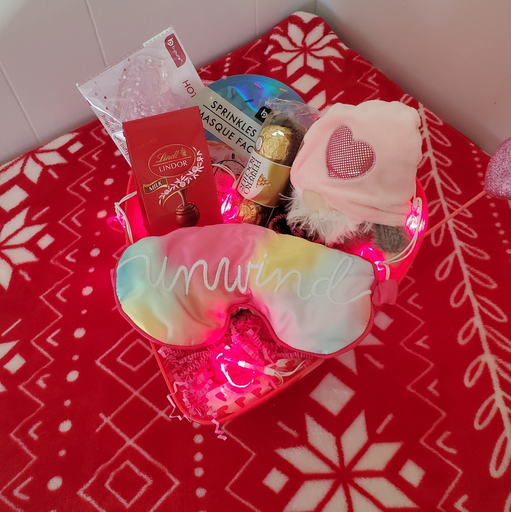 Valentine Day Basket for Her